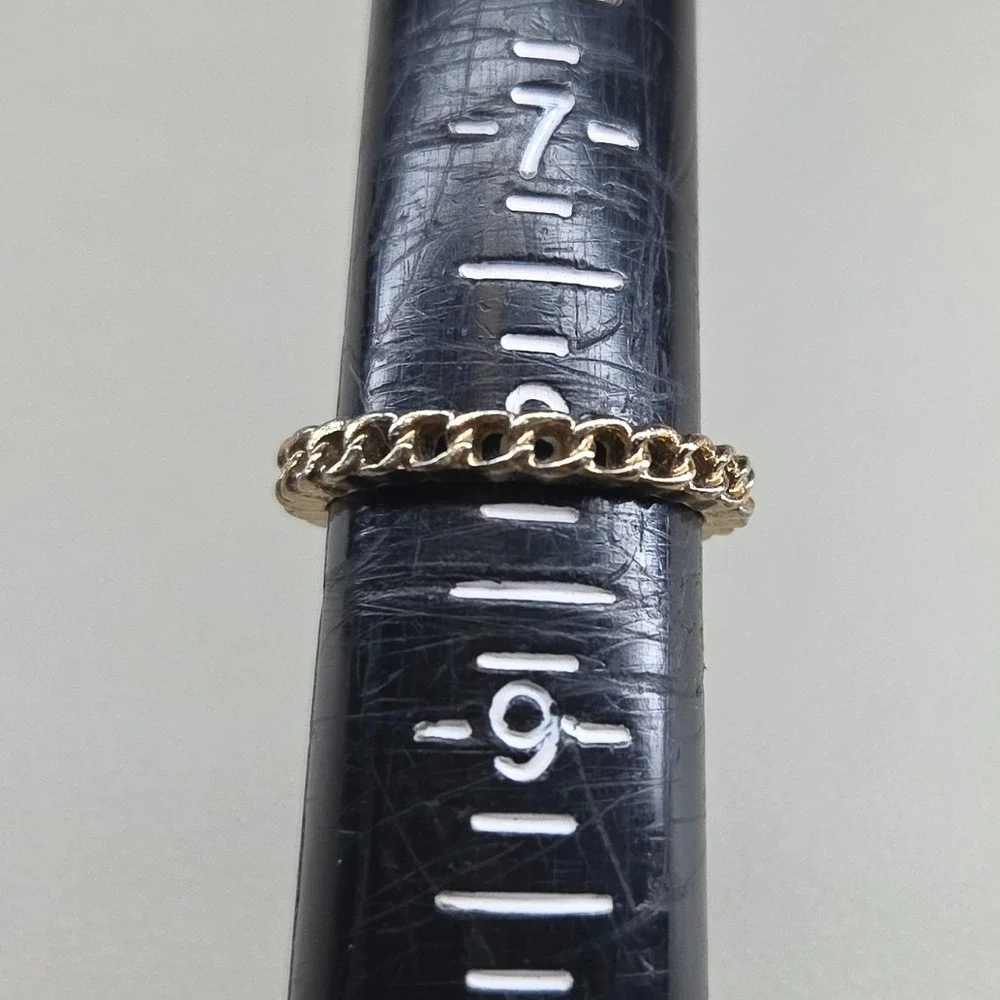 Gold Tone Curb Chain Link Band Ring Size 8 Minimalist Stacking‎ Jewelry